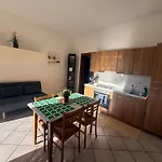 Relax Con Terrazza Giardino E Posto Auto Appartamento