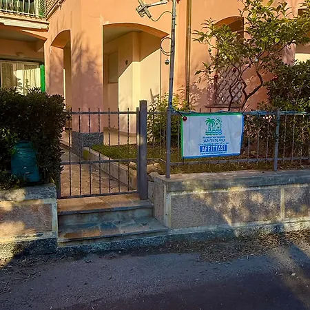 Apartamento Relax Con Terrazza Giardino E Posto Auto