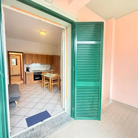 Relax Con Terrazza Giardino E Posto Auto Διαμέρισμα