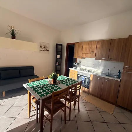 Relax Con Terrazza Giardino E Posto Auto Διαμέρισμα