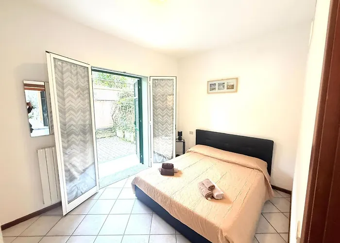 Relax Con Terrazza Giardino E Posto Auto Apartamento